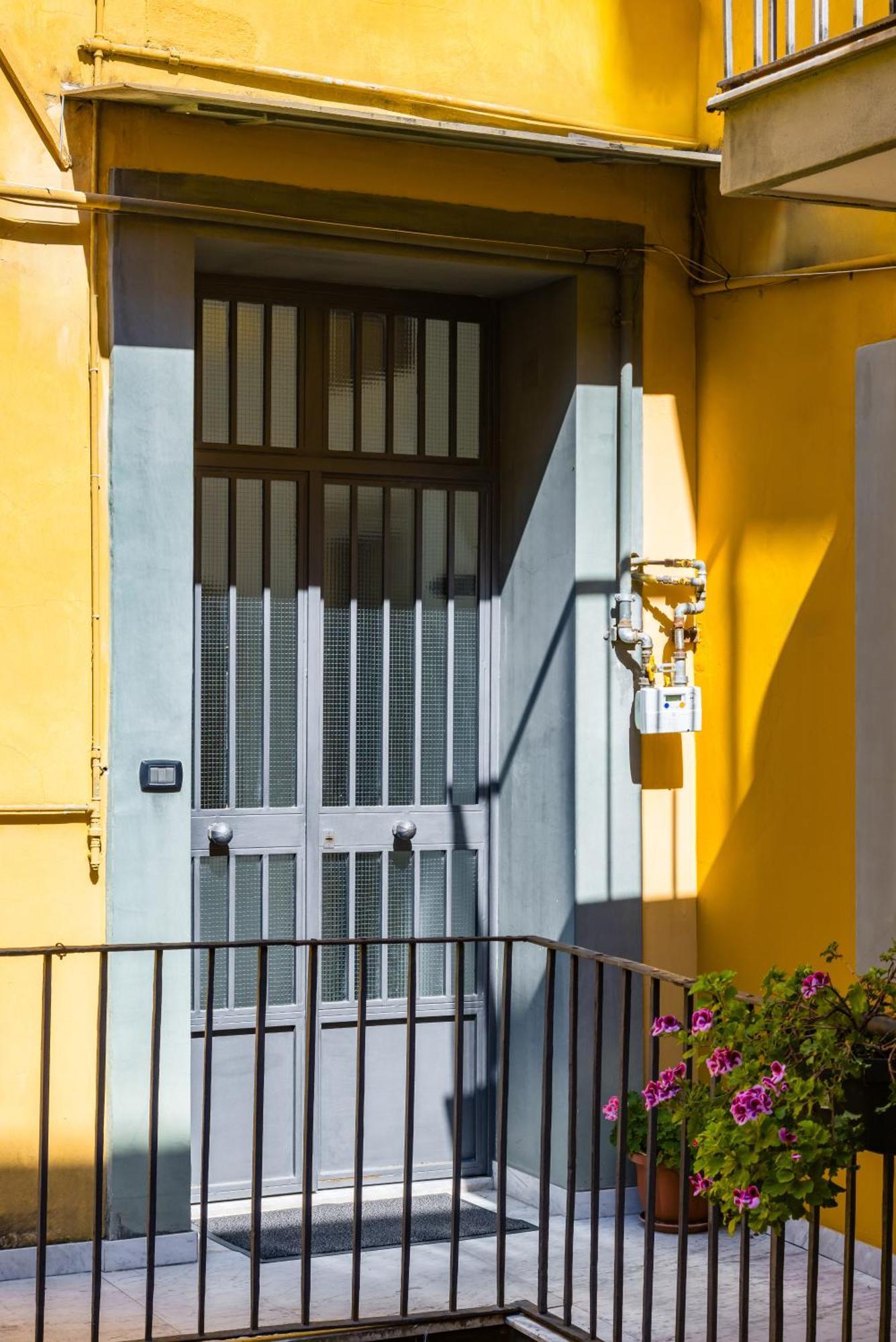 Palazzo Mormando - Modern Apartment ナポリ エクステリア 写真