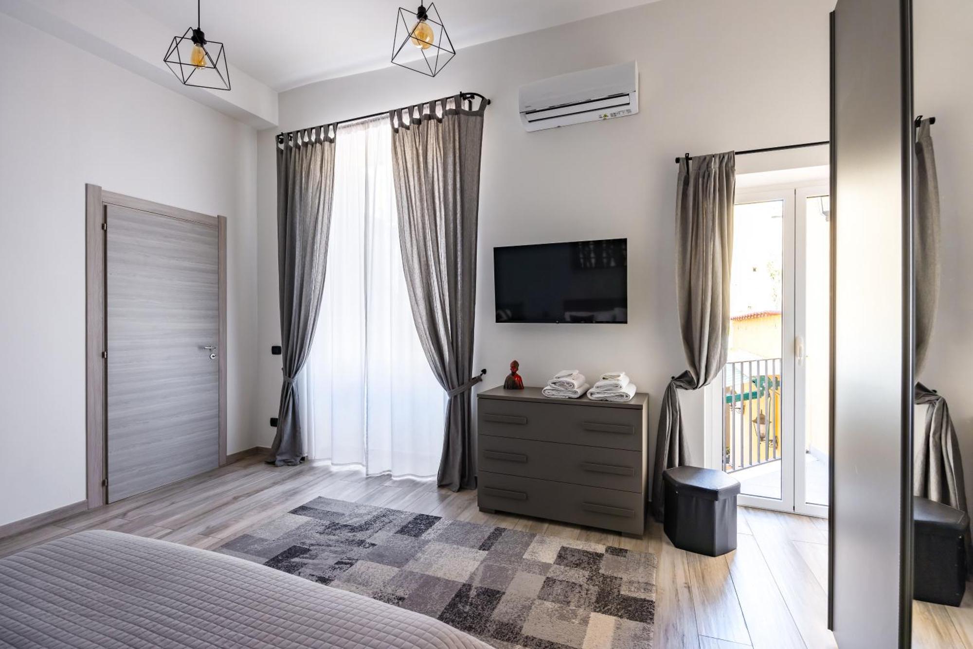 Palazzo Mormando - Modern Apartment ナポリ エクステリア 写真
